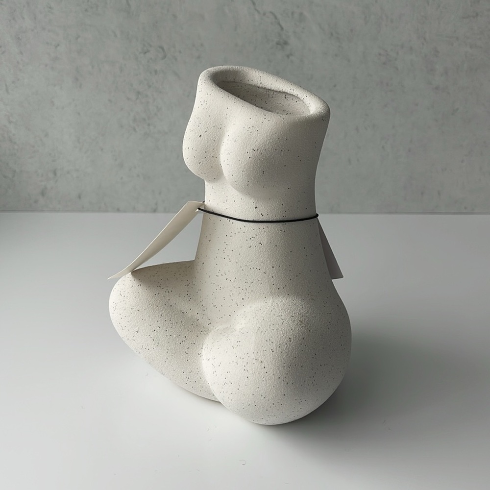 Ceramic Vase - Picture 3 of 8